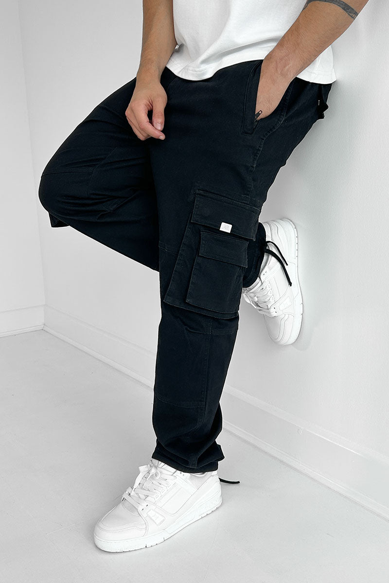 Overlap Panel Cargo - Black