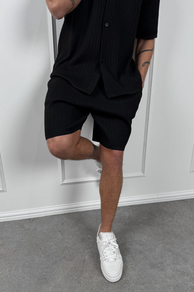 Pleated Shorts - Black