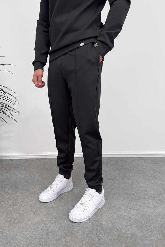 Scuba Pintuck Joggers - Black